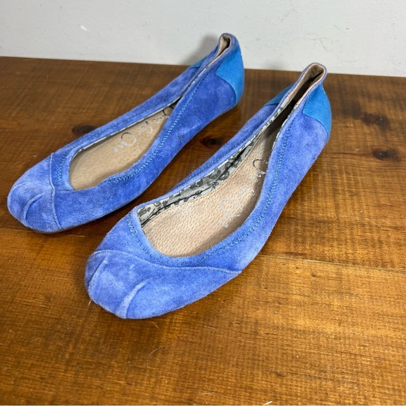 Toms blue suede ballet flats size 9 - Picture 2 of 7